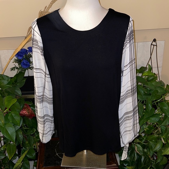 Ariella Tops - Black boutique blouse (210)